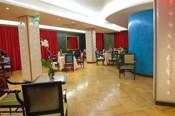 拉罗莎迪文堤酒店 3* Monte San Giusto